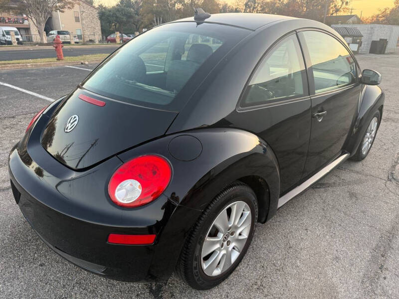 2010 Volkswagen New Beetle Base PZEV