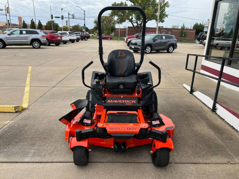 Bad Boy Maverick HD 60
