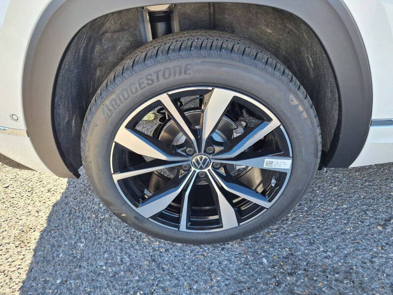 2026 Volkswagen Atlas Cross Sport SEL Premium R-Line 4Motion