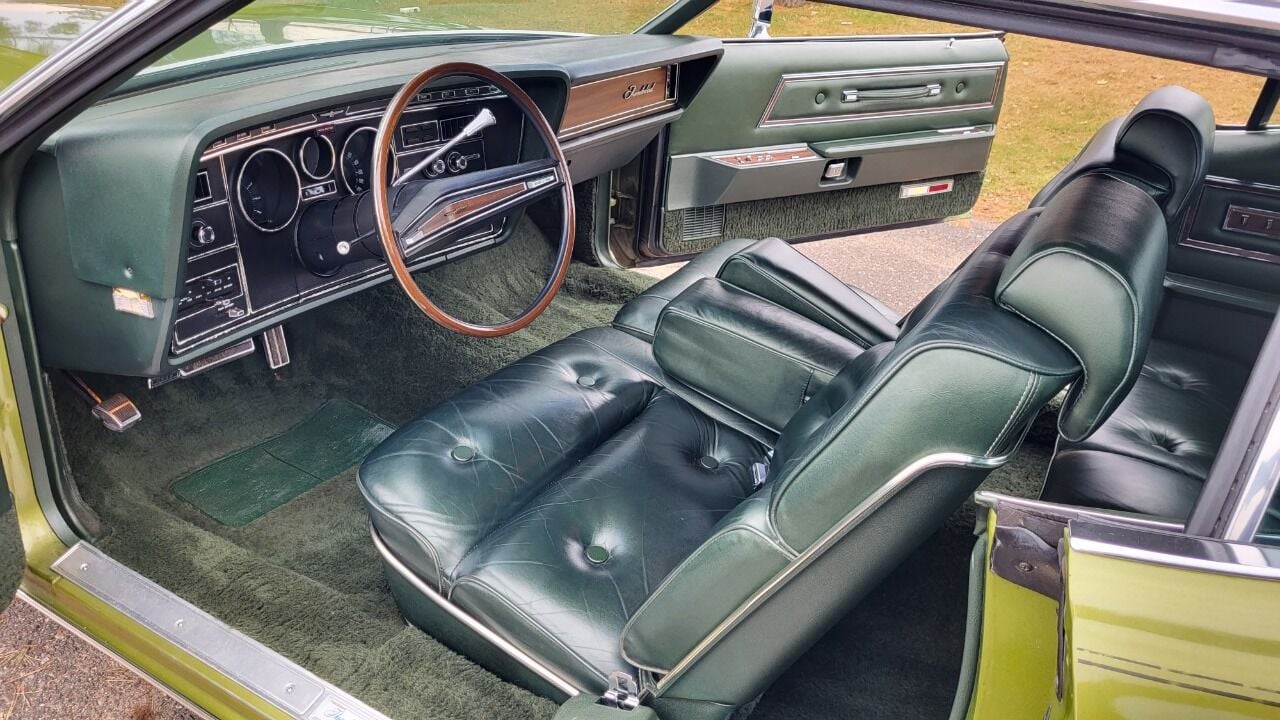 1973 Ford Thunderbird 2