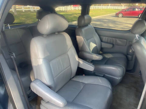 2003 Toyota Sienna XLE