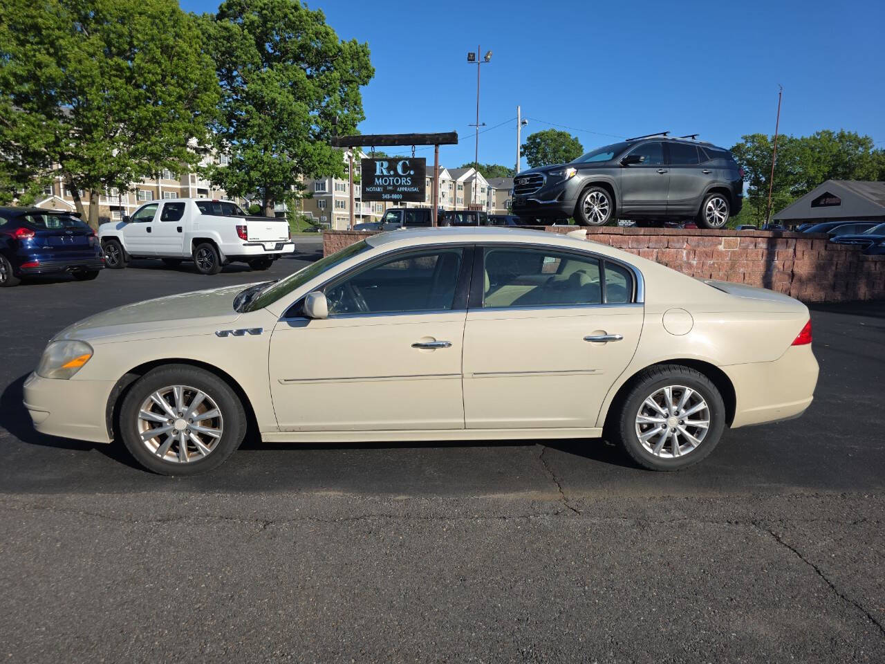 Tan 2011 Buick Lucerne CXL CXL 4dr Sedan 1