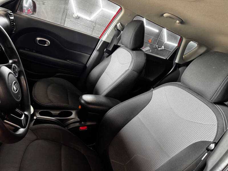 2018 Kia Soul +