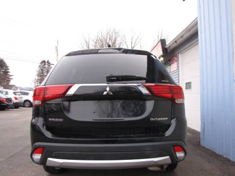 2018 Mitsubishi Outlander SE