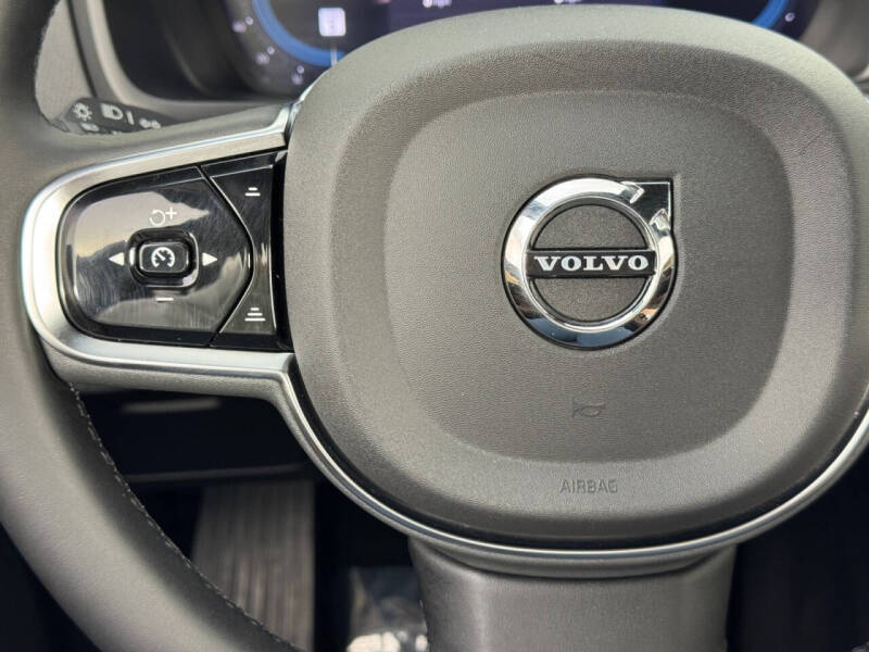 2024 Volvo XC90 Recharge T8 Plus Bright Theme 7P