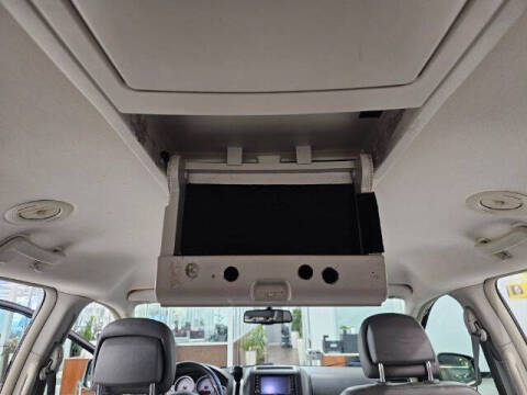 2013 Volkswagen Routan