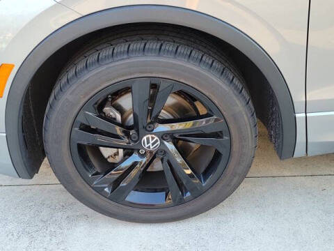 2023 Volkswagen Tiguan SE R-Line Black
