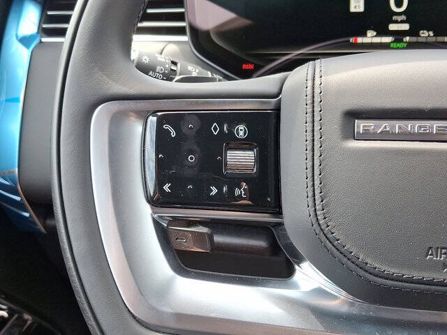 2025 Land Rover Range Rover P550e SE