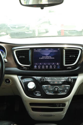 2018 Chrysler Pacifica Touring L