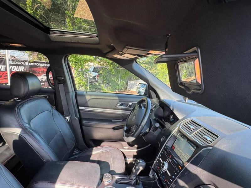 2017 Ford Explorer Sport