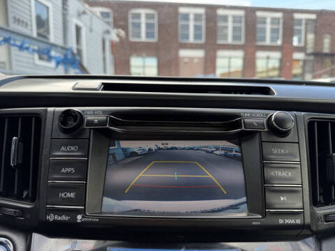 2017 Toyota RAV4 Hybrid SE