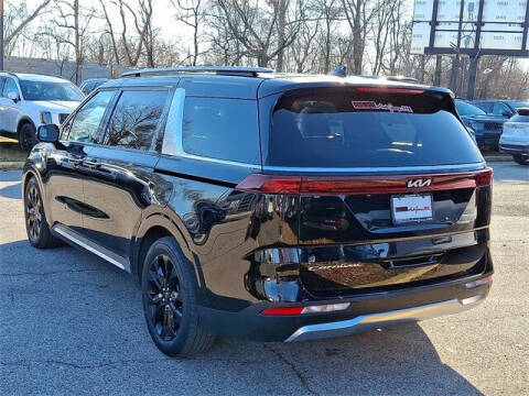 2022 Kia Carnival SX