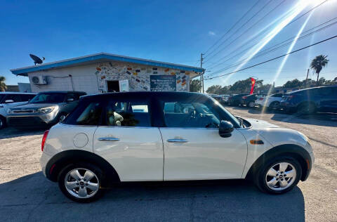 2016 MINI Hardtop 4 Door Cooper