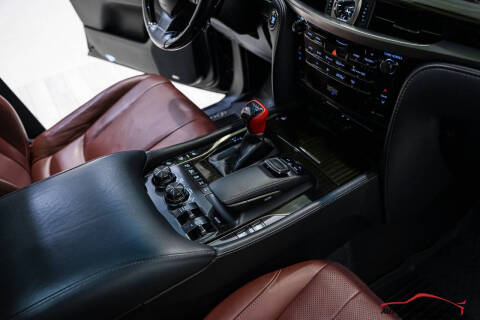 2021 Lexus LX 570 Three-Row