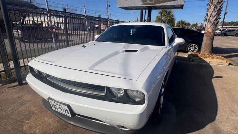2013 Dodge Challenger SXT