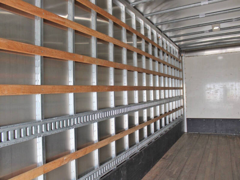 2024 Freightliner M2 106