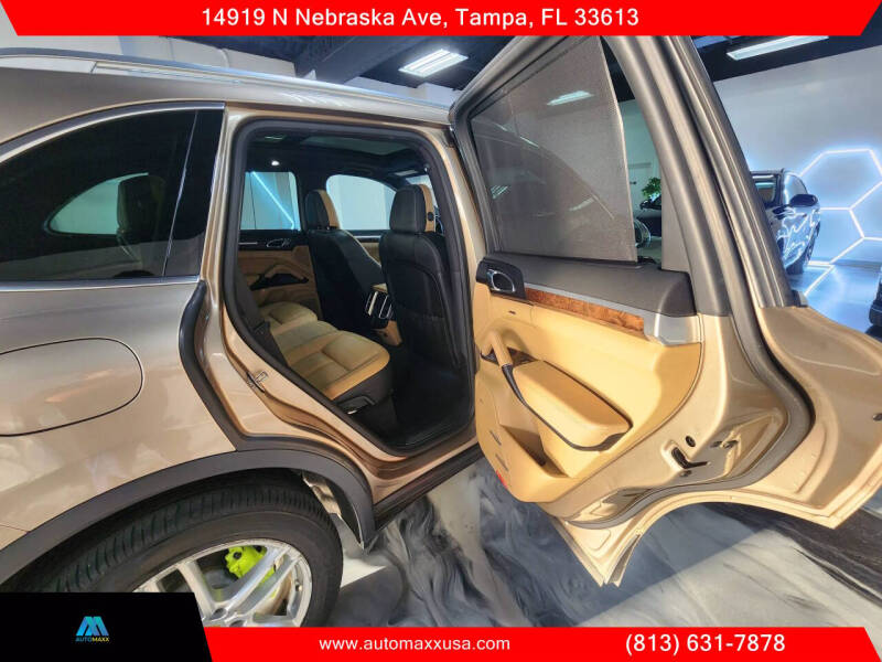 2016 Porsche Cayenne S E-Hybrid