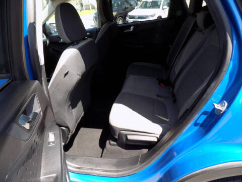 2020 Ford Escape SE