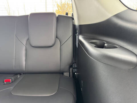 2024 Nissan Armada SV