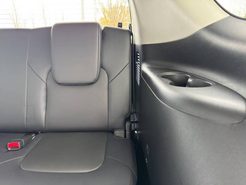 2024 Nissan Armada SV