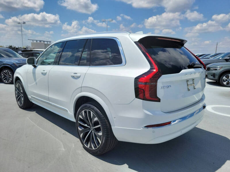 2026 Volvo XC90 B6 Plus 7P