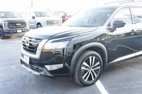 2023 Nissan Pathfinder Platinum