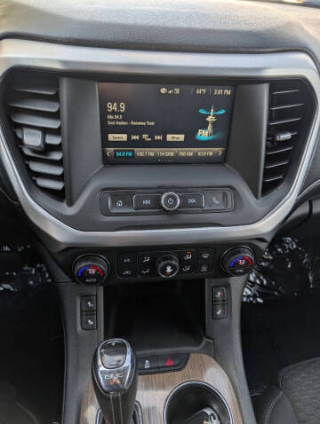 2017 GMC Acadia SLE-2