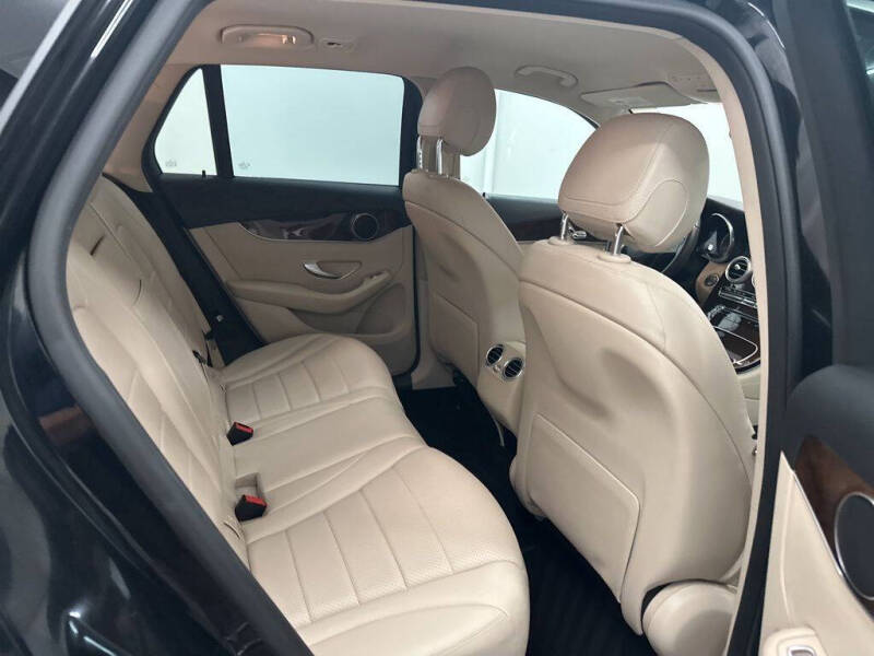 2017 Mercedes-Benz GLC GLC 300