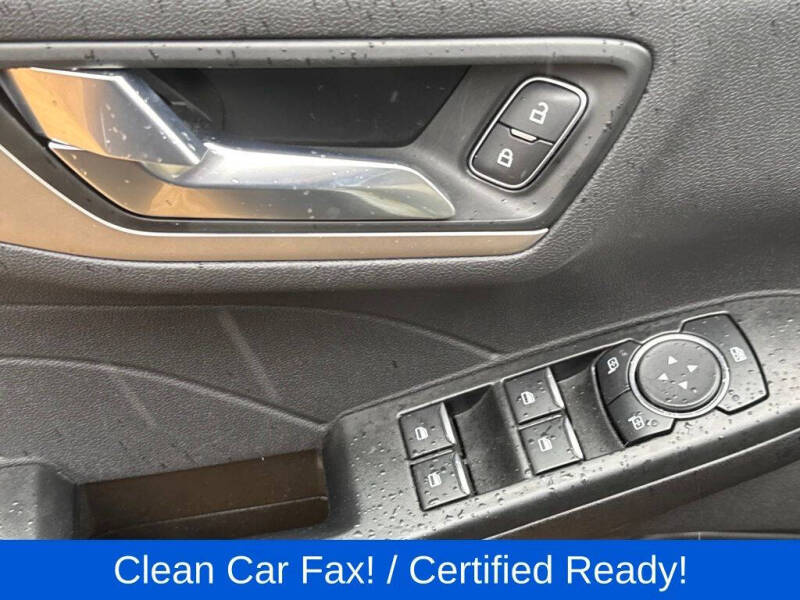 2022 Ford Escape SEL