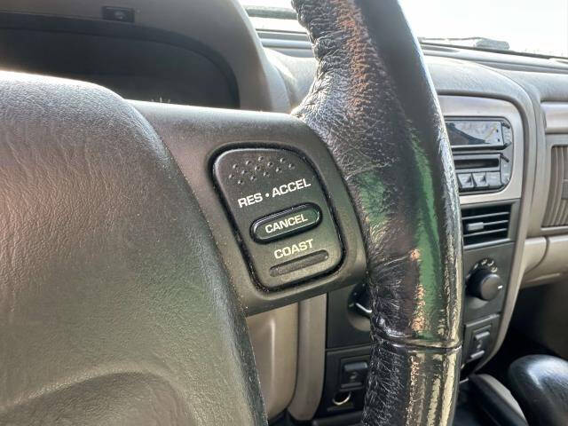 2002 Jeep Grand Cherokee Laredo