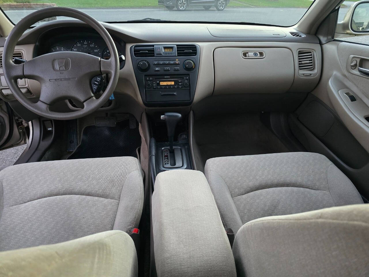 2002 Honda Accord for sale at QUEENSGATE AUTO SALES in York, PA