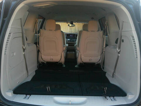 2017 Chrysler Pacifica Hybrid Touring Plus