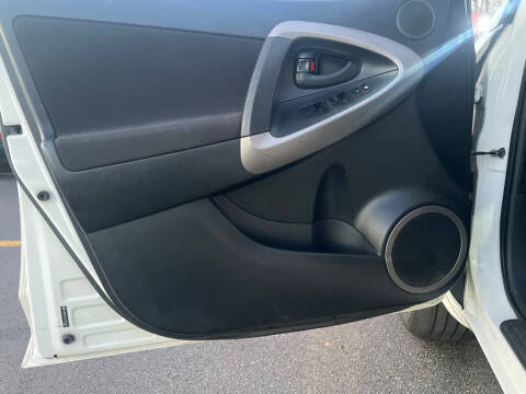 2007 Toyota RAV4 Sport