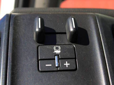 2019 International CV515