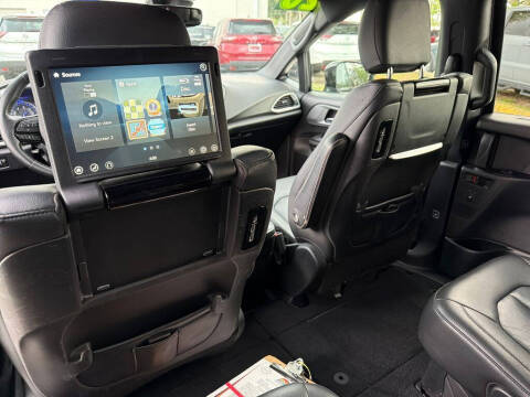 2020 Chrysler Pacifica Touring L Plus