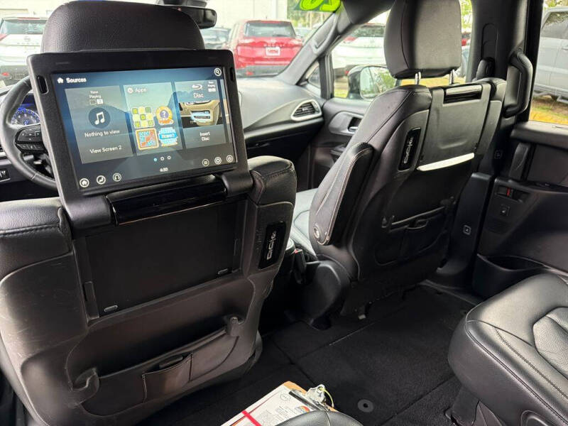 2020 Chrysler Pacifica Touring L Plus