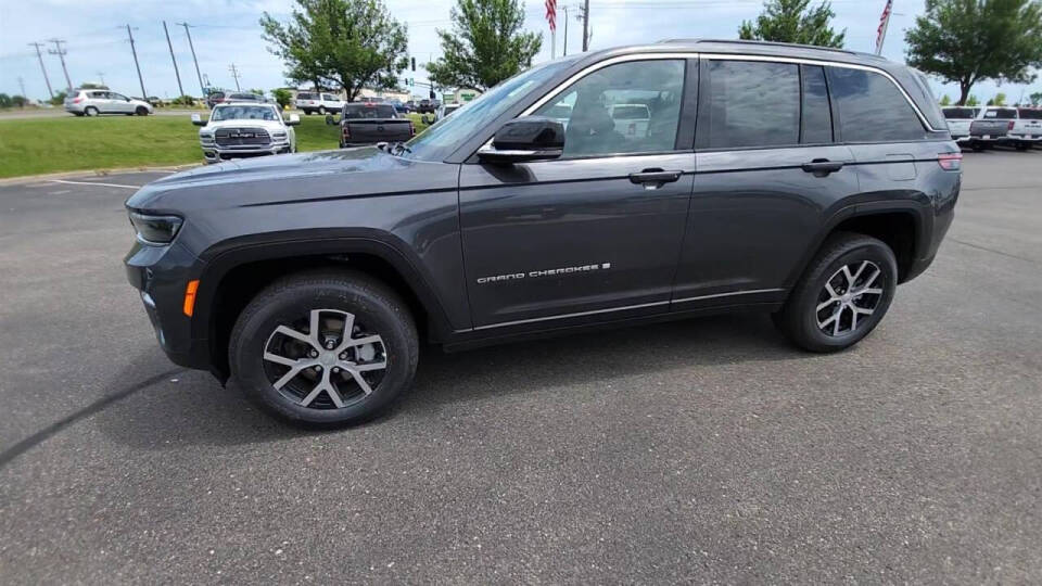 2024 Jeep Grand Cherokee for sale at Victoria Auto Sales in Victoria, MN