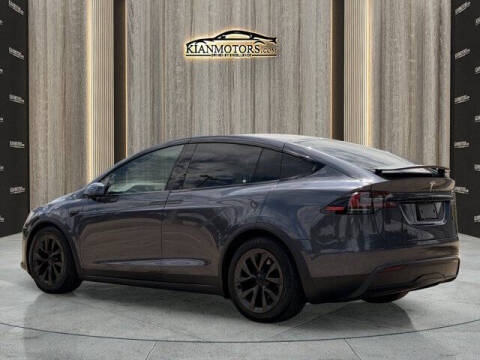 2023 Tesla Model X Standard Range
