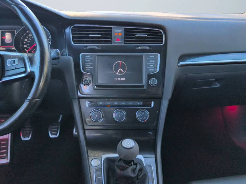 2017 Volkswagen Golf GTI