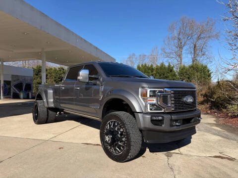 2022 Ford F-450 Super Duty Platinum