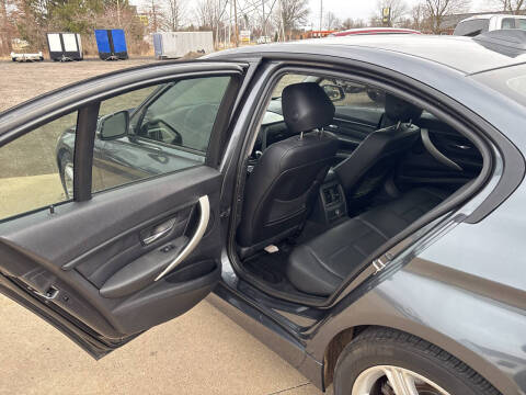 2012 BMW 3 Series 328i