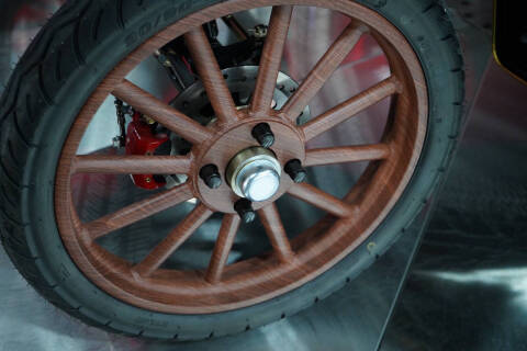 2025 Oldsmobile Custom Cruiser