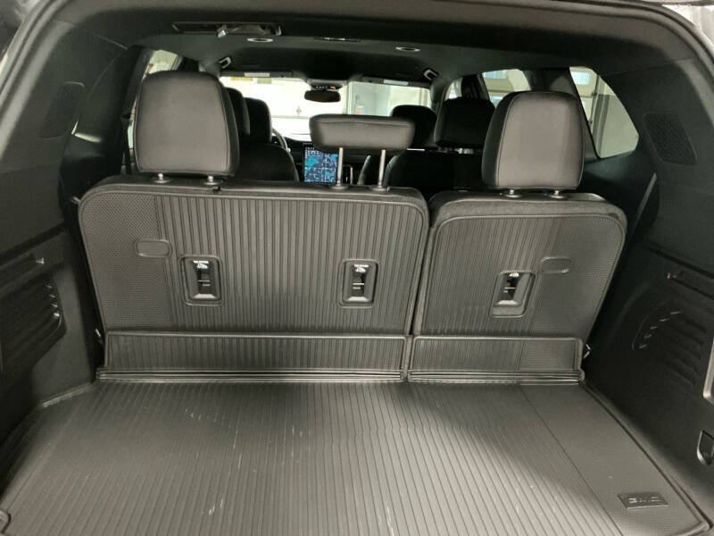 2024 GMC Acadia Denali