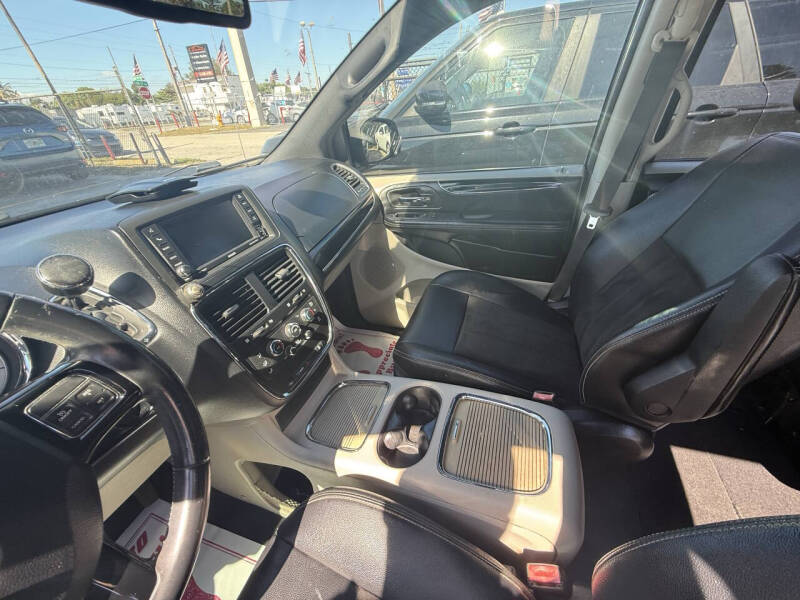 2019 Dodge Grand Caravan SXT