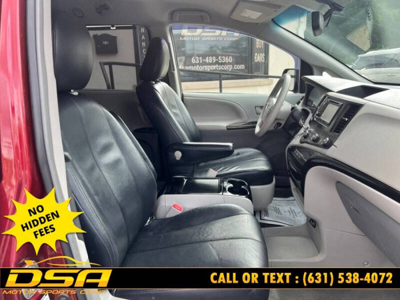 2012 Toyota Sienna LE 7-Passenger