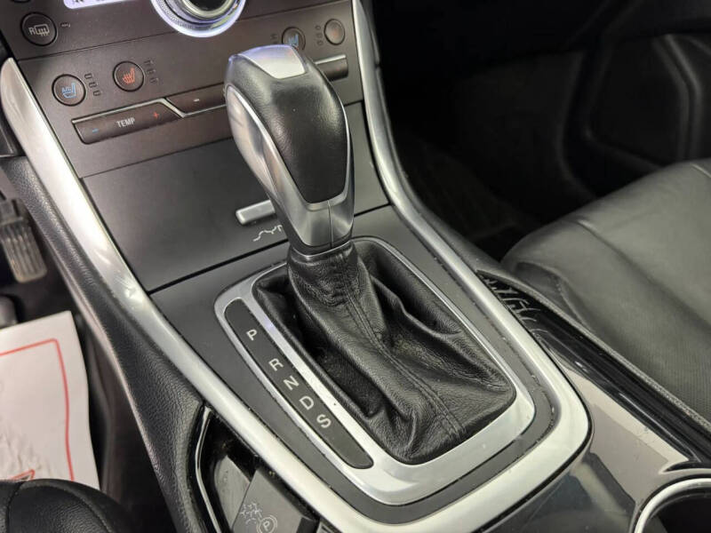 2017 Ford Edge Titanium