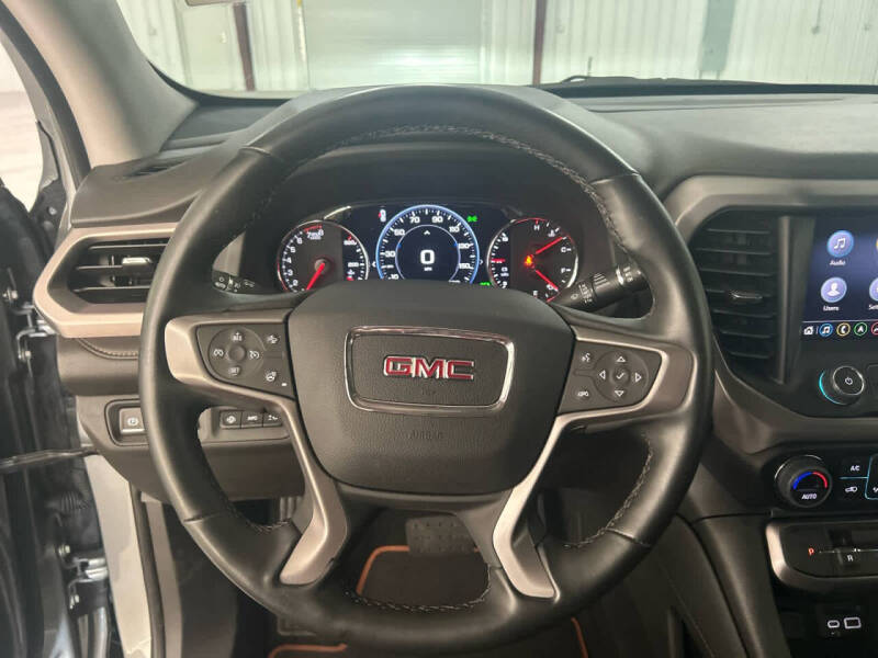 2023 GMC Acadia AT4