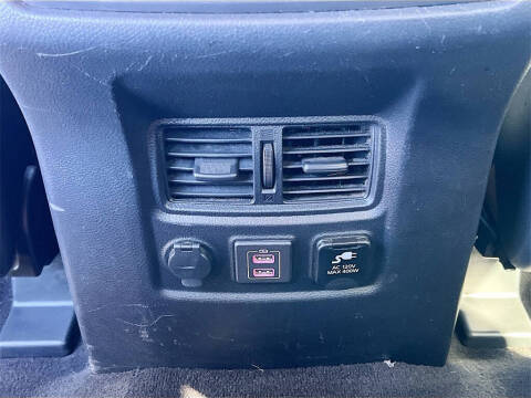 2020 Nissan Titan SV