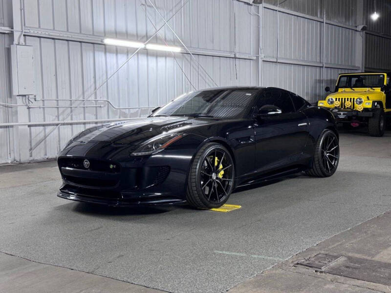 2017 Jaguar F-TYPE R