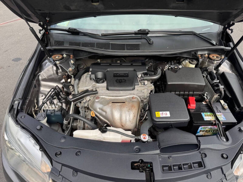 2017 Toyota Camry SE